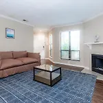 Viagem - Charlotte - Bright 2BR W/Gym+Pool+Parking