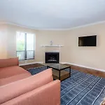 Viagem - Charlotte - Bright 2BR W/Gym+Pool+Parking