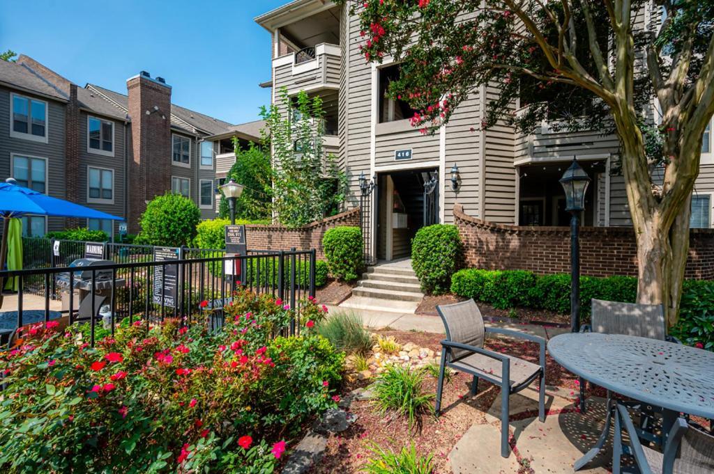 Apartamento Viagem - - Bright 2br W/gym+pool+parking Charlotte