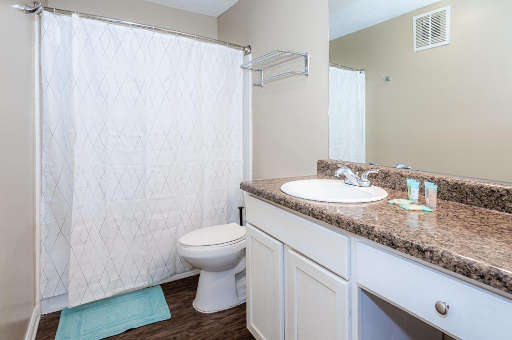 Apartamento Viagem - - Bright 2br W/gym+pool+parking *